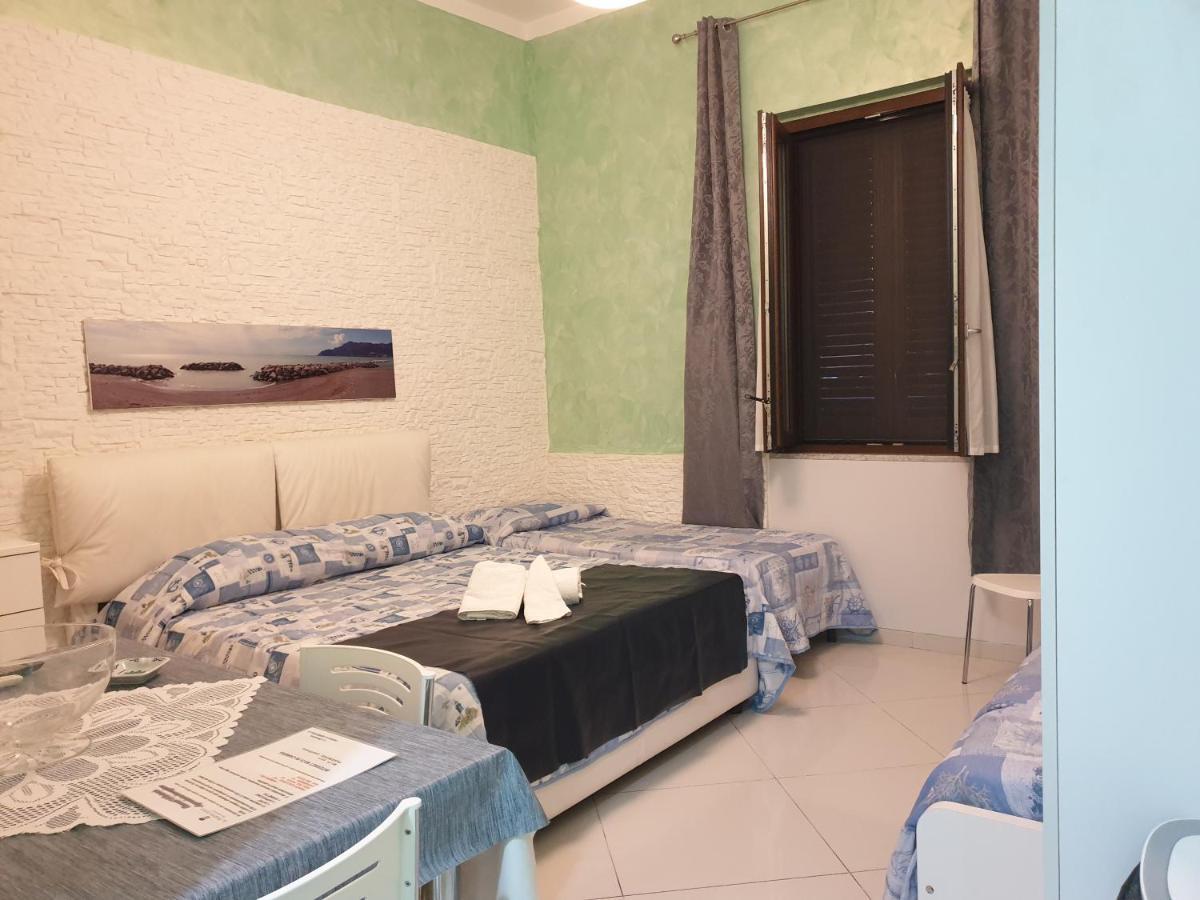 Bed and Breakfast Al Porticciolo Салерно Экстерьер фото
